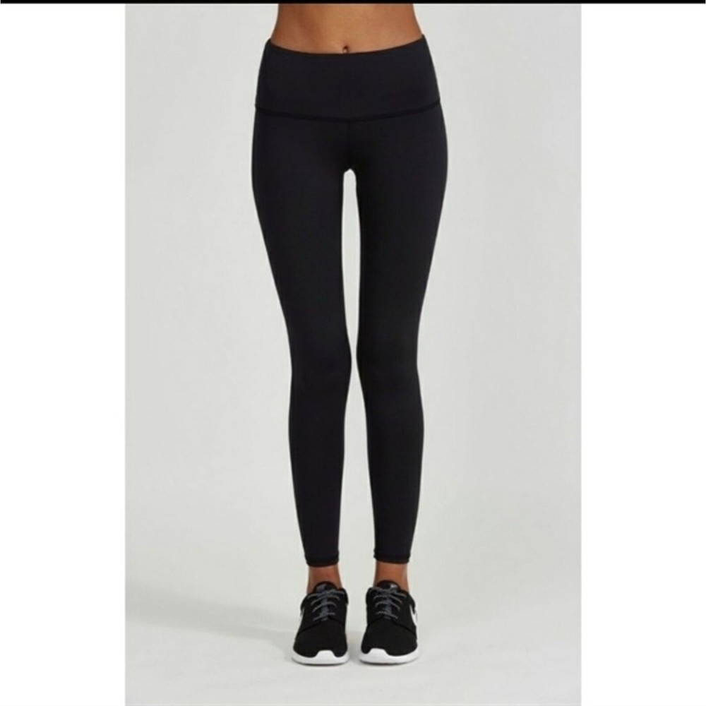 Noli Black Camo 7/8  legging Sz XS Active Sporty Gym